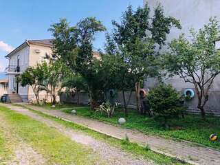 Гостевой дом Guesthouse Family Батуми Двухместный номер с 2 отдельными кроватями-5